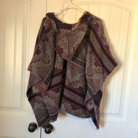 American Rag Multicolor Poncho - Picture 5 of 7